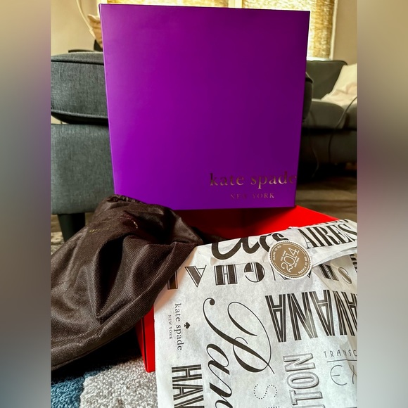 Kate Spade Cedar Street Maise Medium Beige/Black Crossbody - Picture 12 of 15